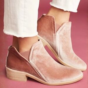 Dolce Vita Mauve Velvet Booties